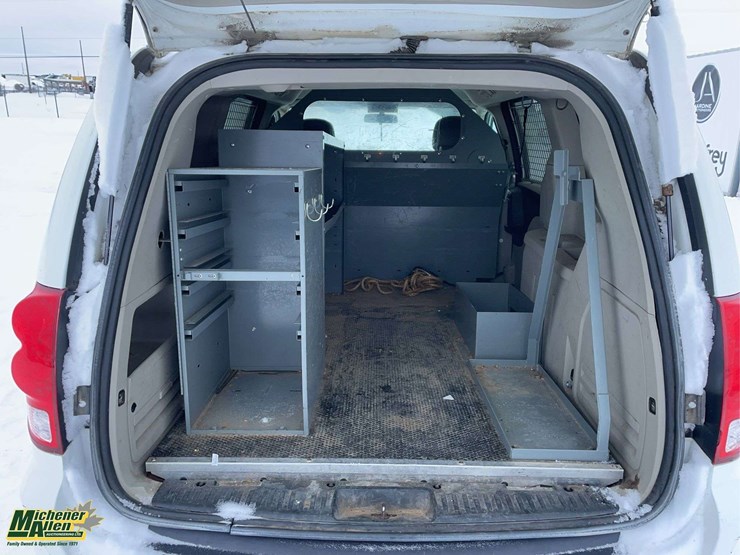 2015-ram-c/v-image-26