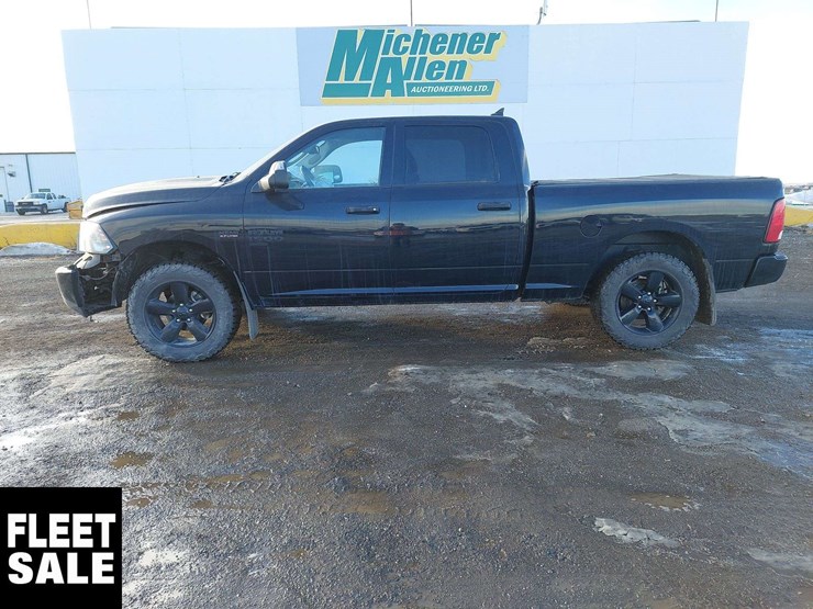 2023-ram-1500-classic-image-6