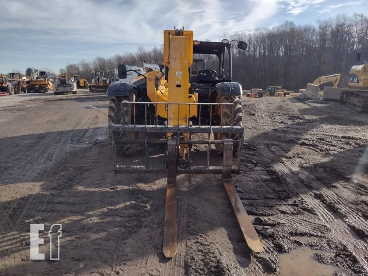 2017-jcb-510-42-image-2