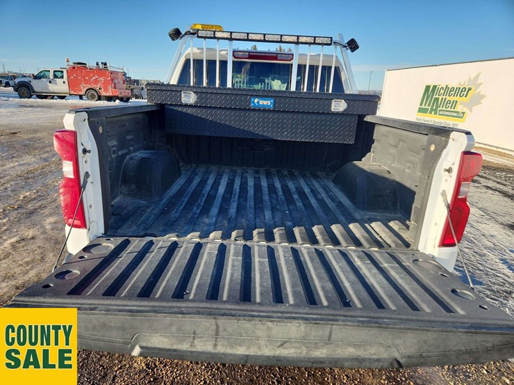 2022-chevrolet-silverado-1500-image-24