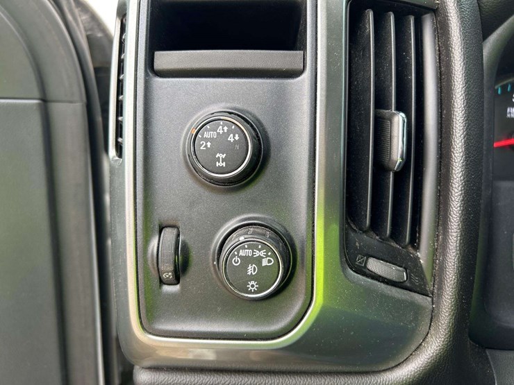 2016-chevrolet-silverado-1500-image-16