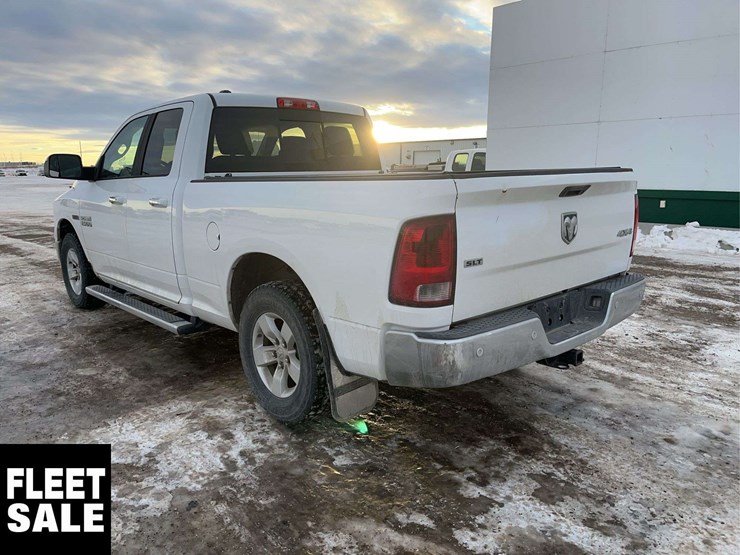 2015-dodge-1500-image-3