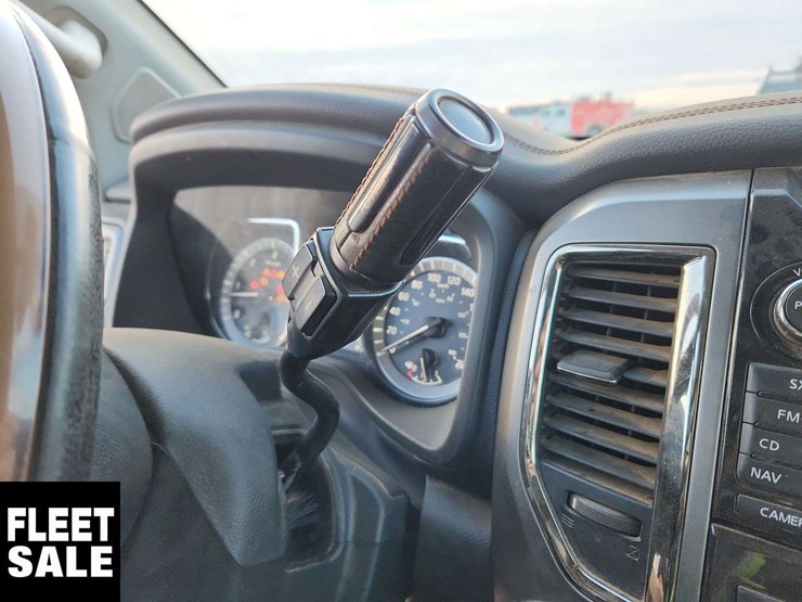 2016-nissan-titan-image-22