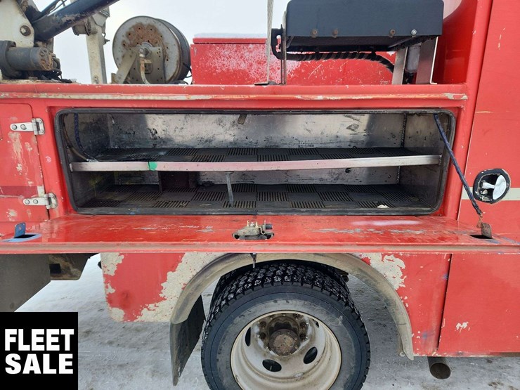 2011-ford-f550-image-35