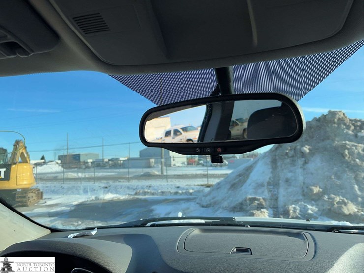 2013-chevrolet-traverse-image-26