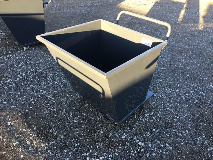 unused-2025-iranch-23in-x-26in-x-25in-dump-hopper-image-1