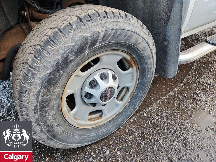 2015-gmc-sierra-2500hd-image-26