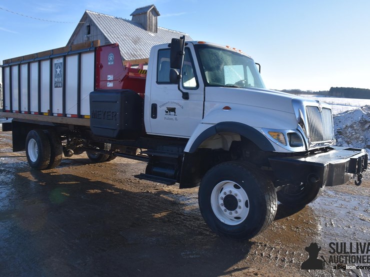 2007-international-7400-image-3