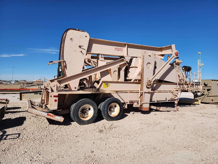 1990-lufkin-cm-320d-305-100-road-runner-mobile-t/a-oil-field-pumpjack-image-2