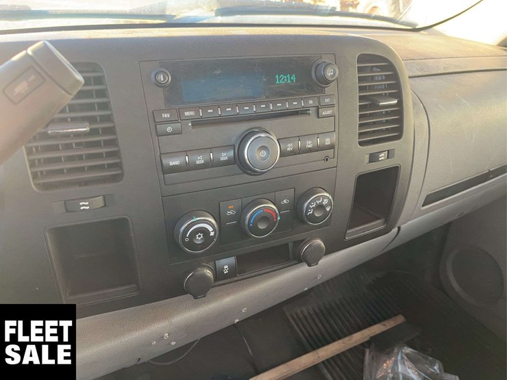 2013-gmc-sierra-1500-image-18