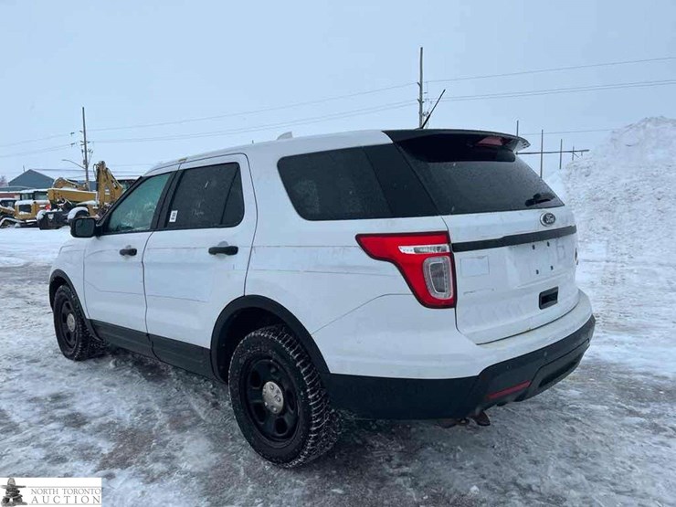 2014-ford-explorer-image-6