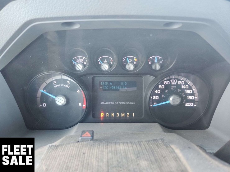 2011-ford-f550-image-24