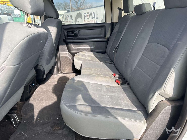 2017-dodge-2500-image-22