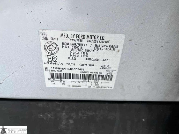 2018-ford-explorer-image-13