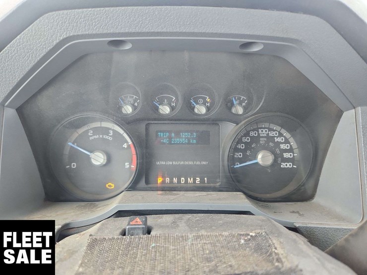 2011-ford-f550-image-21