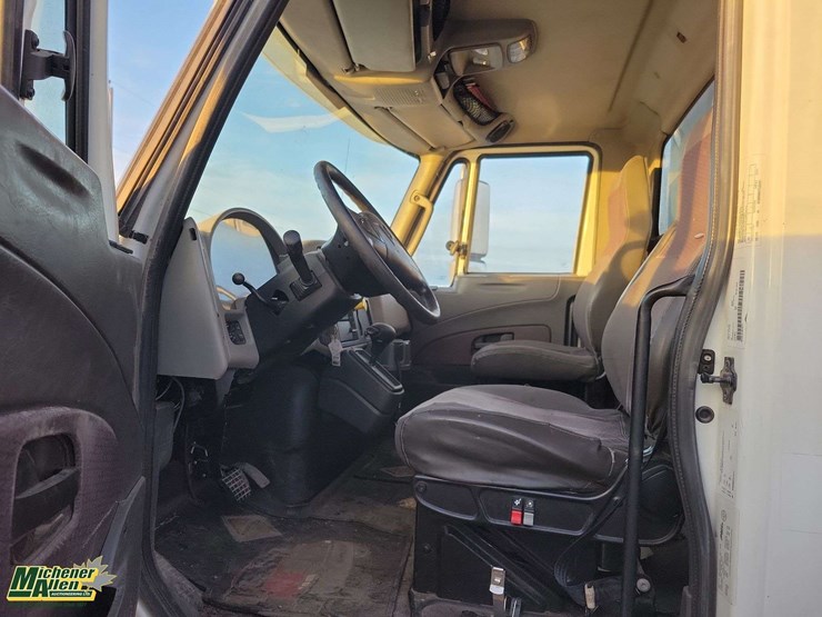 2015-international-durastar-4300-image-13