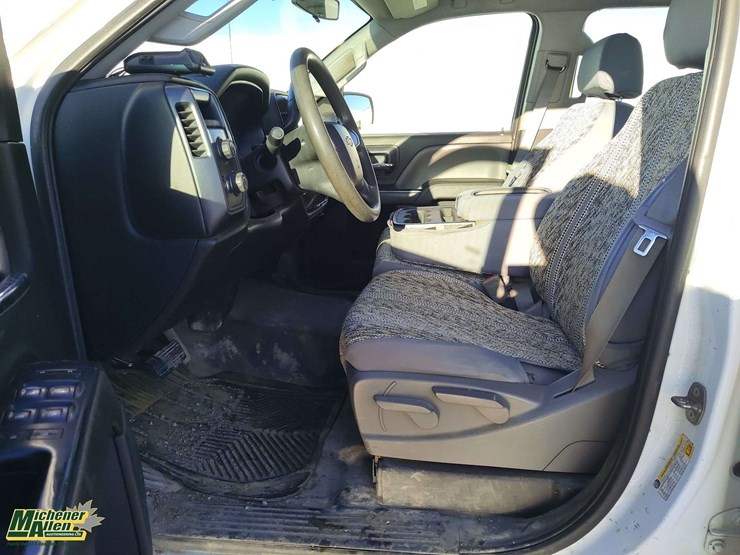 2015-chevrolet-silverado-2500hd-image-9