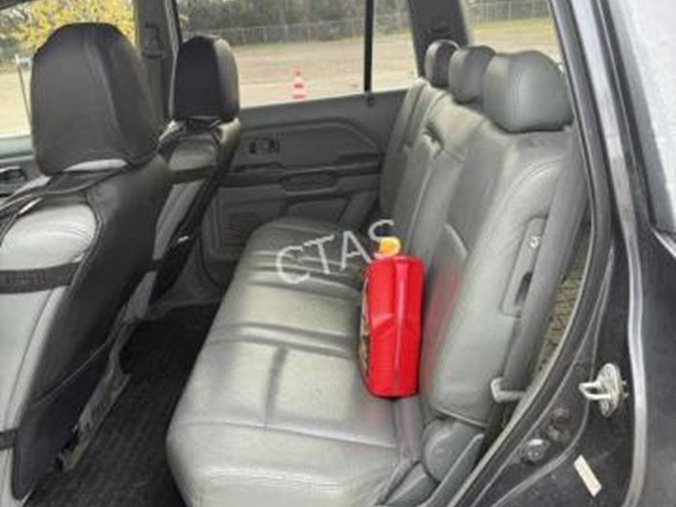 2004-honda-pilot-image-16