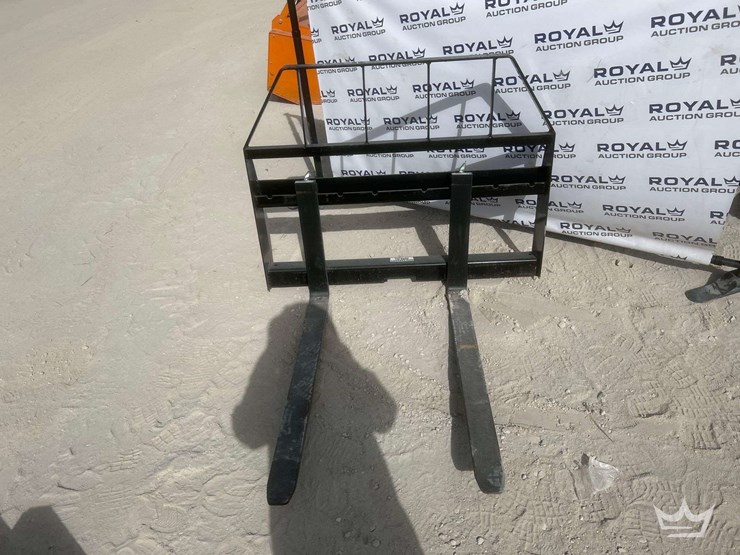 2025-kivel-42in-forks-and-frame-skid-steer-attachment-image-2