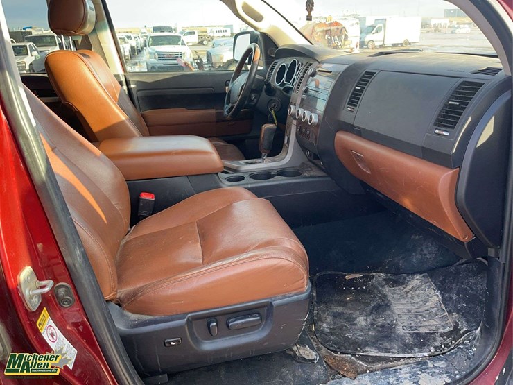 2010-toyota-tundra-image-18