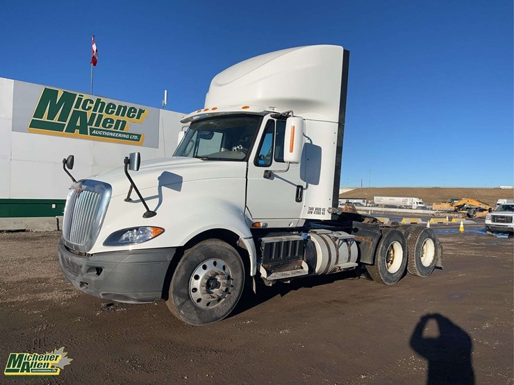 2017-international-prostar-image-1