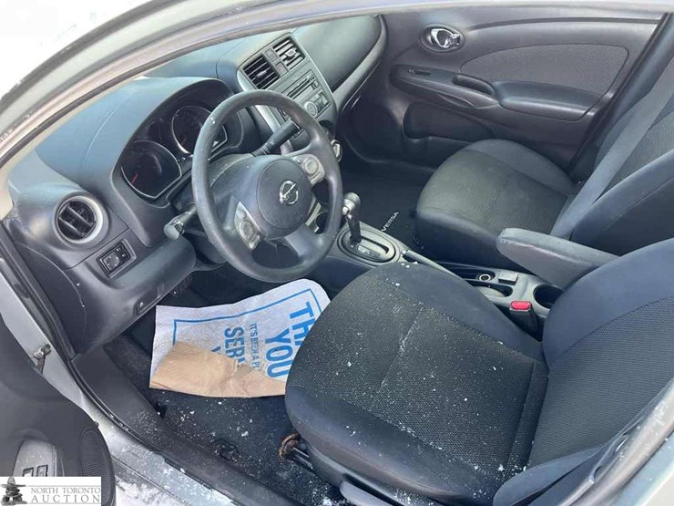 non-operable-2013-nissan-versa-sv-image-12