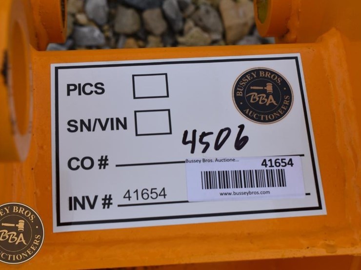 caterpillar-305-image-5