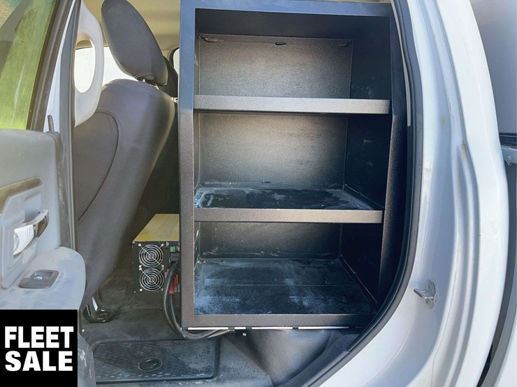 2015-dodge-2500-image-15