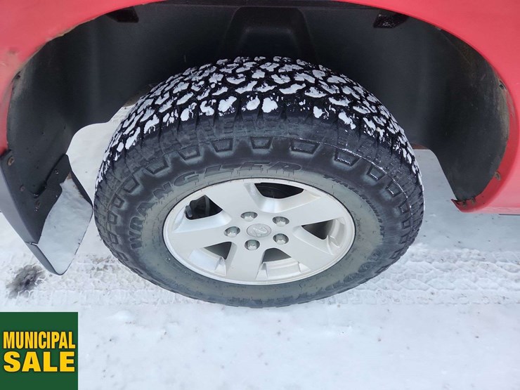 2012-dodge-1500-image-12