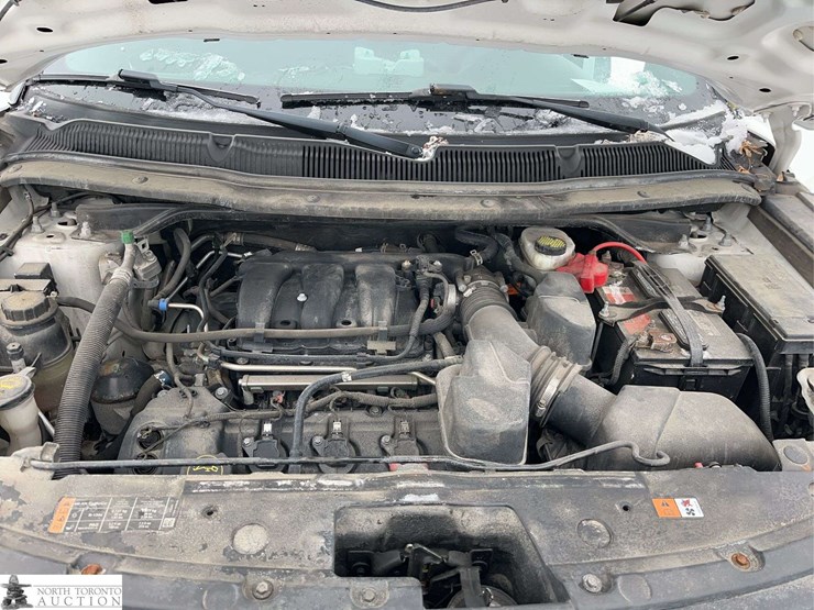 2018-ford-explorer-image-15