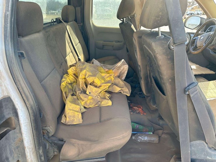 2013-chevrolet-silverado-1500-image-19