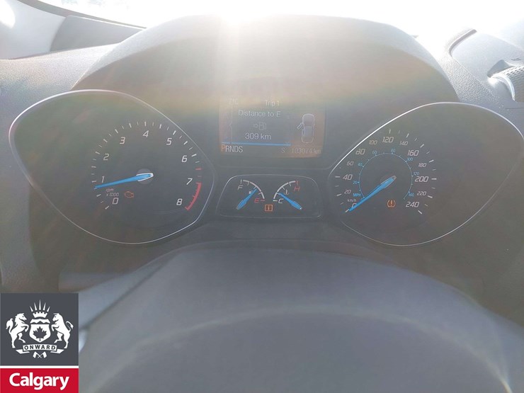 2016-ford-escape-image-19