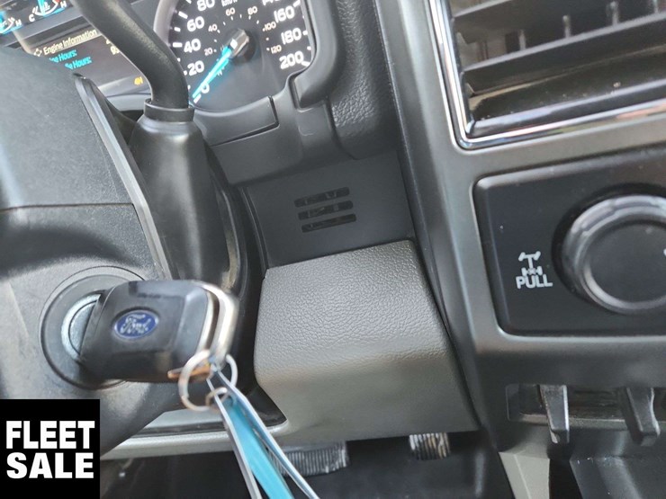 2022-ford-f250-image-24