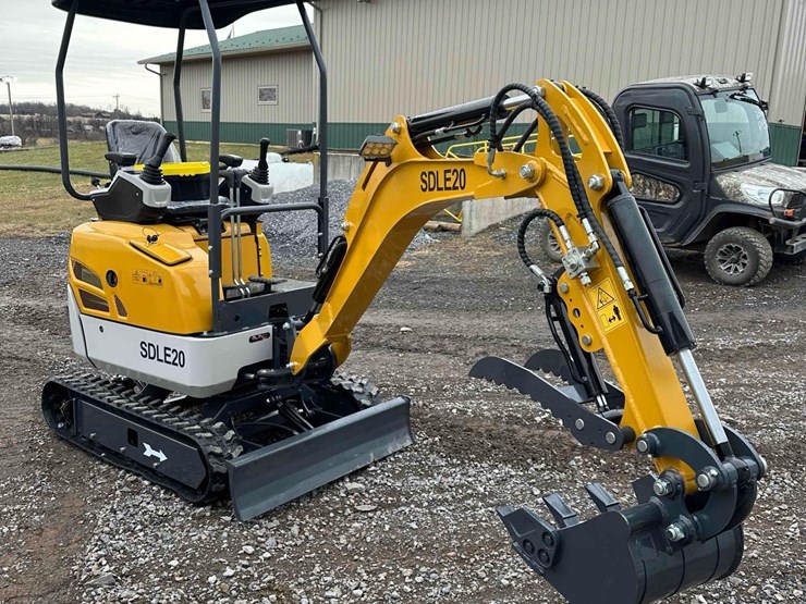 unused-sdle20-mini-excavator-image-3