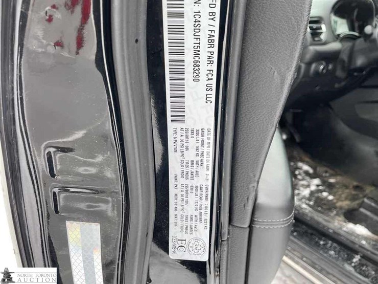 2021-dodge-durango-image-23