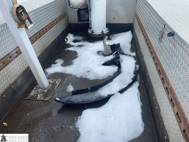 2006-ford-f550-image-25