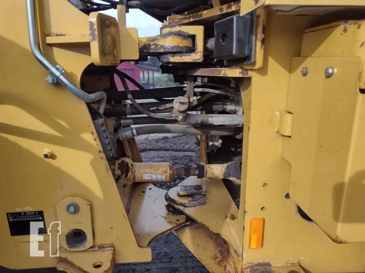 caterpillar-930g-image-29