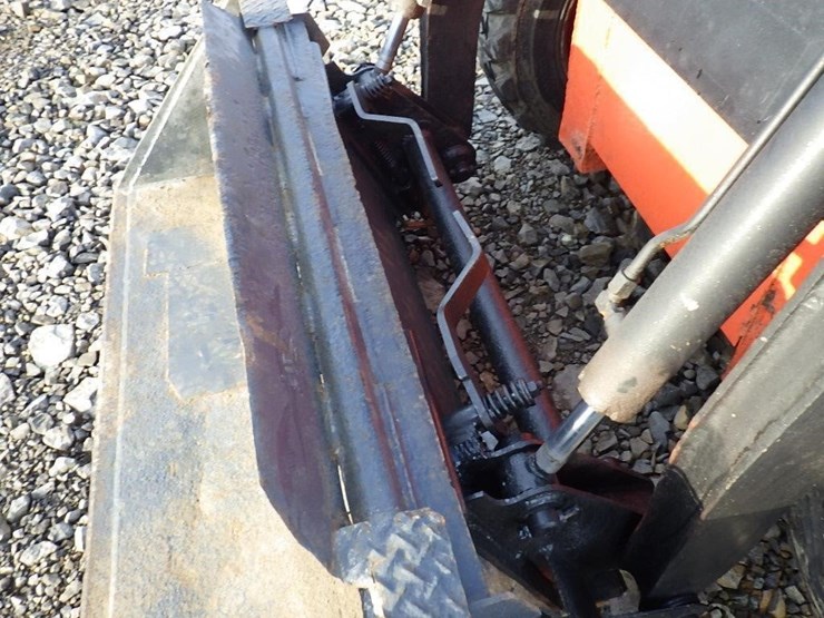 tcm-607-skid-steer-loader-image-9
