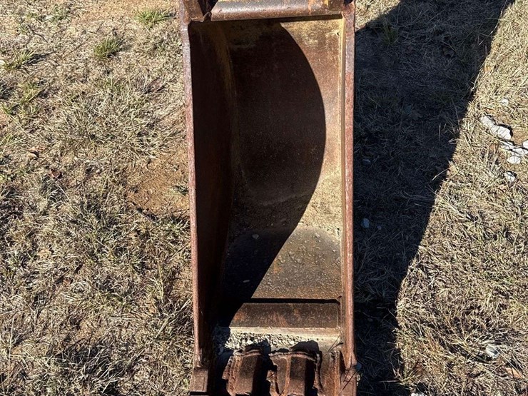 14in-digging-tooth-bucket-excavator-attachment-image-2