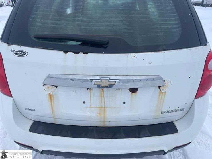 2015-chevrolet-equinox-ls-image-21