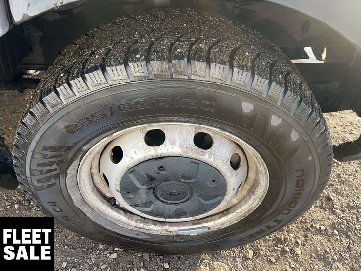 2019-ford-transit-image-13