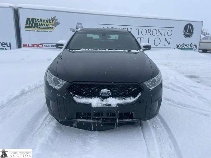 2017-ford-taurus-police-inte-image-2