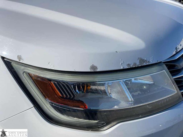 2017-ford-explorer-image-25