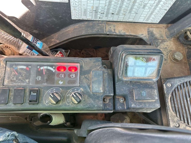 2016-case-cx55b-image-14