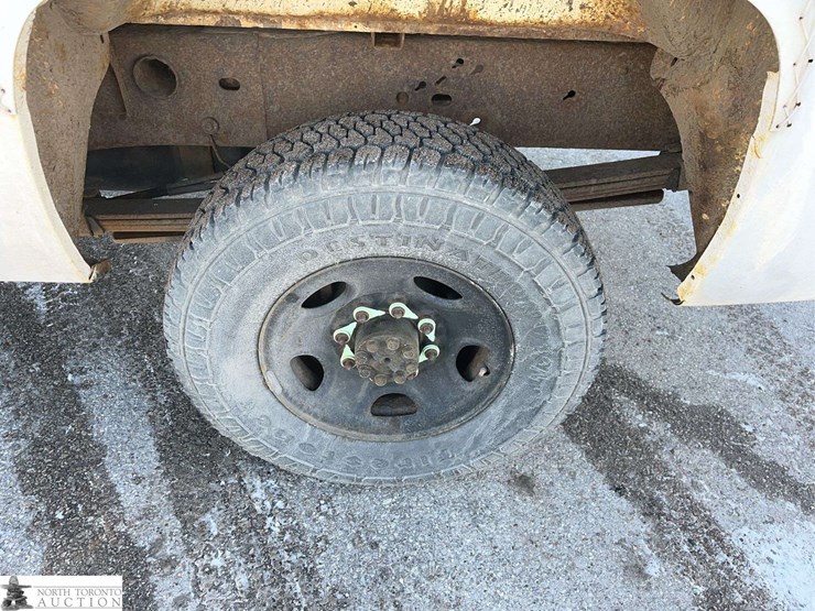 2008-chevrolet-silverado-2500hd-image-13