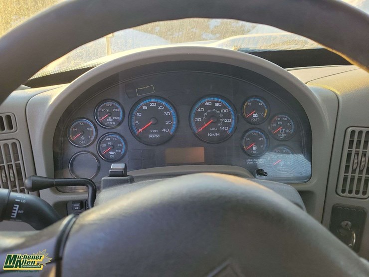 2015-international-durastar-4300-image-16