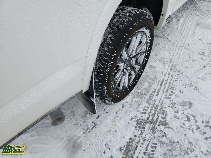 2017-ford-f150-image-13