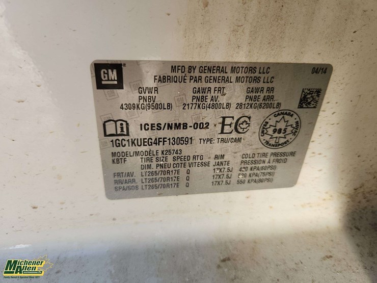 2015-chevrolet-silverado-2500hd-image-39