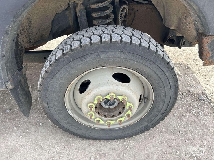 2019-ford-f550-image-44