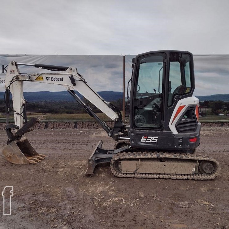 2021 BOBCAT E35i
